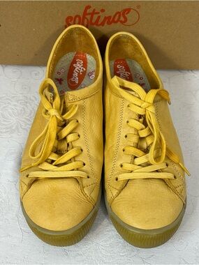 Softinos Isla Washed Mustard Leather Sneaker Low Top Lace Up 38/7.5